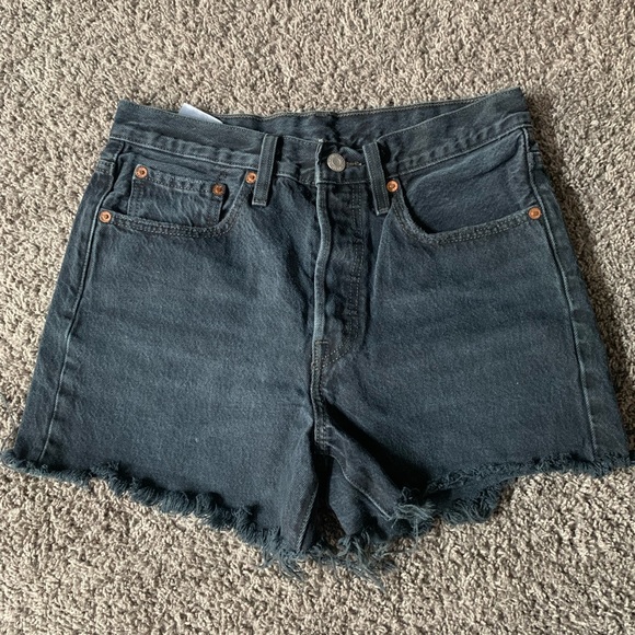 Levi’s Black Jean Shorts - Picture 1 of 5